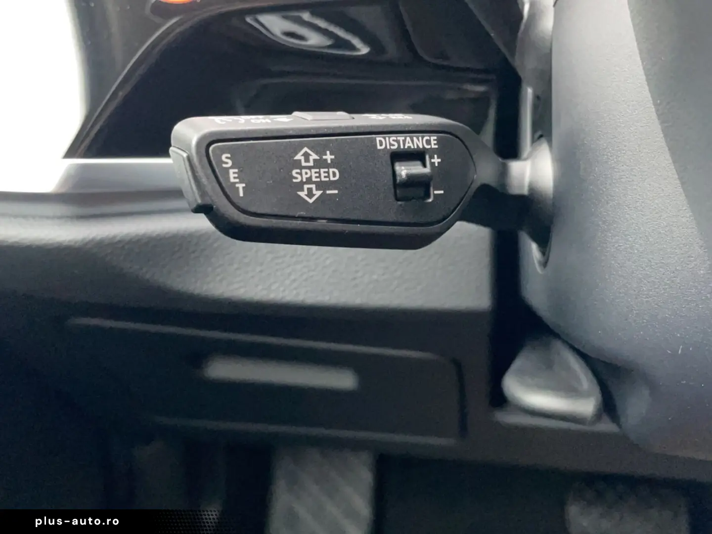 AUDI Q3 SB 45 TFSI e S line LED Navi Alcantara AHK