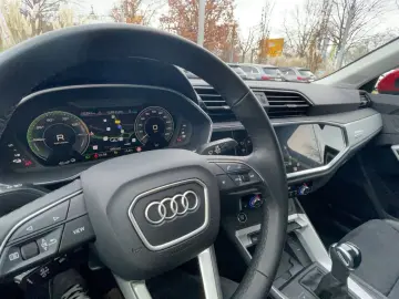 AUDI Q3 SB 45 TFSI e S line LED Navi Alcantara AHK