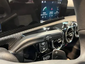 MERCEDES-BENZ CLA 180 d Coupe MBUX LED Navi AUT PTS SHZ