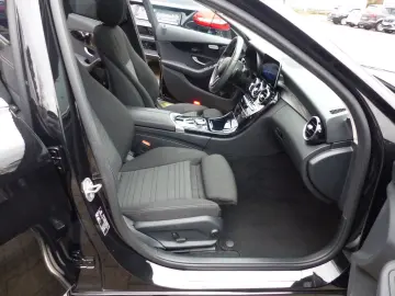 MERCEDES-BENZ C 200 d Automatik PANORAMDACH LED PDC SHZ