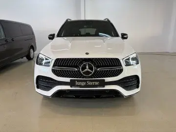 MERCEDES-BENZ GLE 400 d 4M AMG Pano Distr LED Night &hellip;