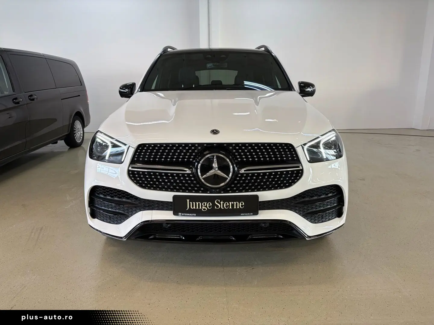 MERCEDES-BENZ GLE 400 d 4M AMG Pano Distr LED Night &hellip;
