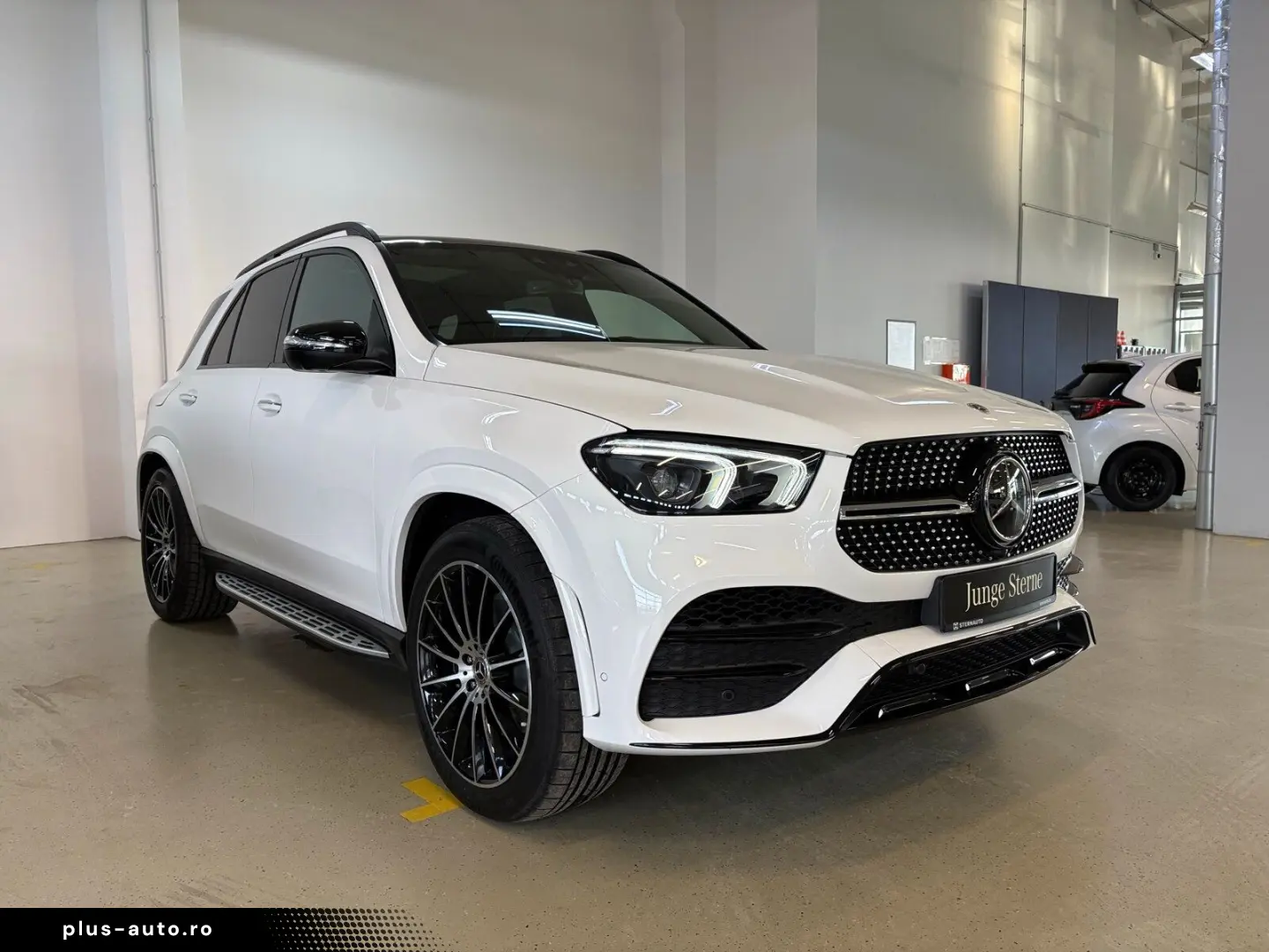 MERCEDES-BENZ GLE 400 d 4M AMG Pano Distr LED Night &hellip;