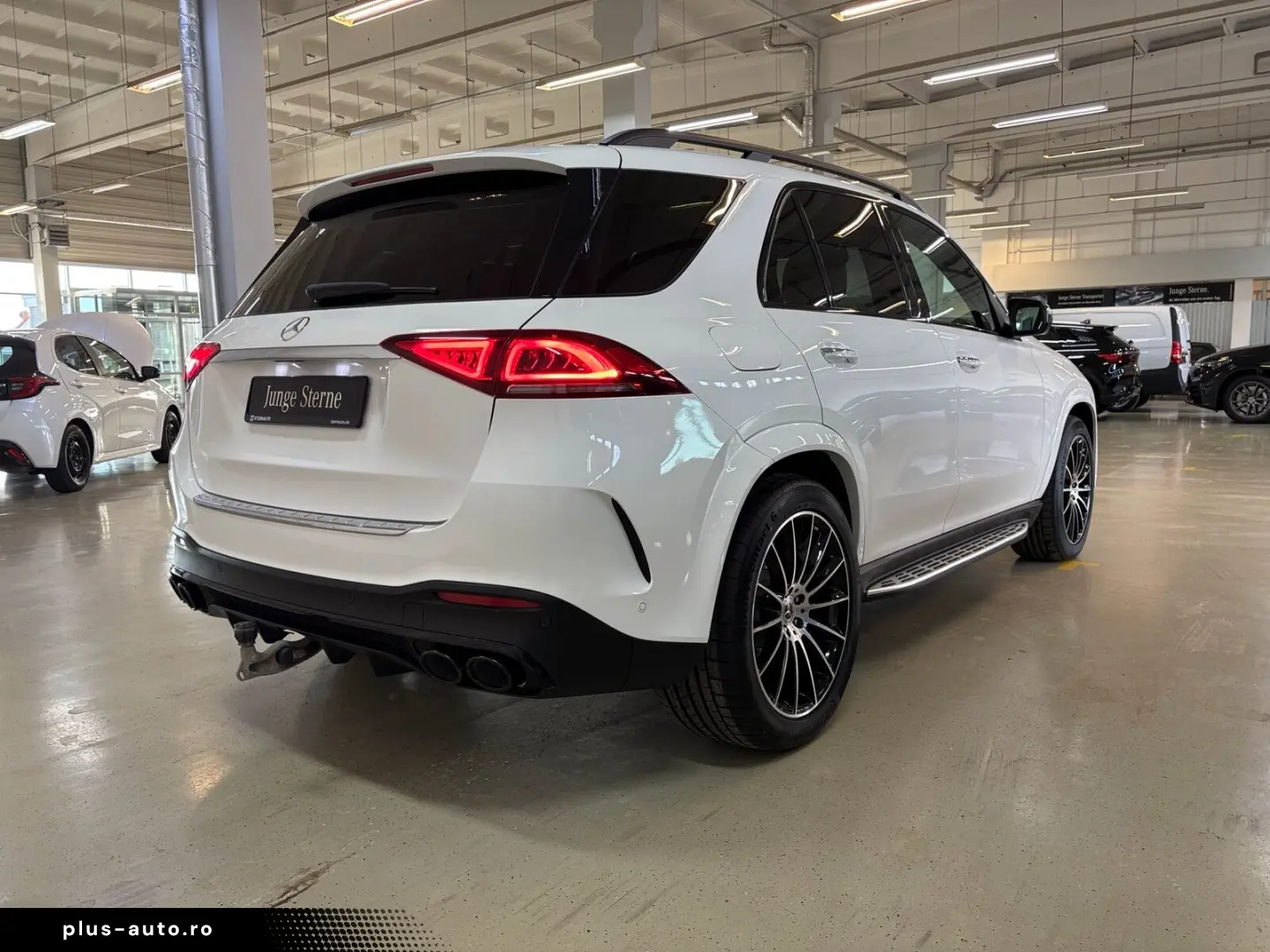 MERCEDES-BENZ GLE 400 d 4M AMG Pano Distr LED Night &hellip;