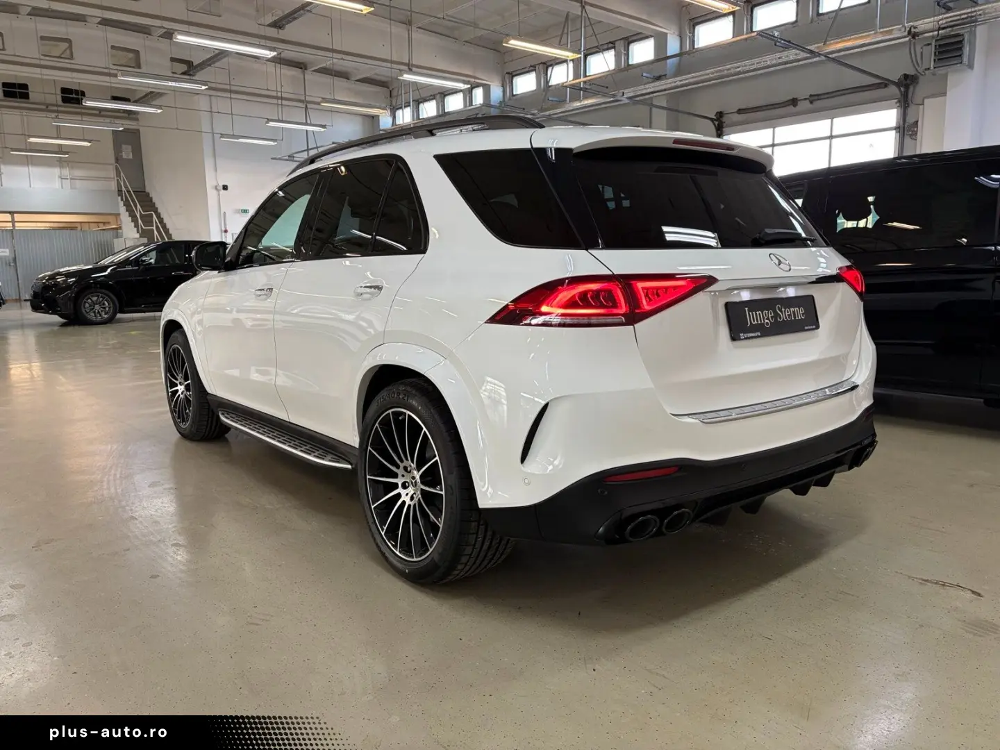 MERCEDES-BENZ GLE 400 d 4M AMG Pano Distr LED Night &hellip;