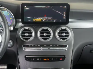 Mercedes-Benz GLC 220 d 4MATIC 9G-TRONIC  AMG Line