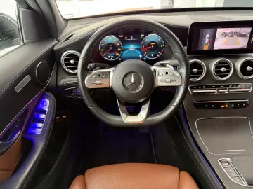 MERCEDES-BENZ GLC 220d 4M Coupe AMG KAM MBEAM CARPLAY AHK
