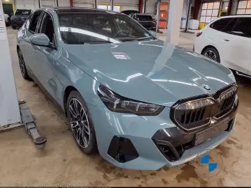 BMW 520d xDrive M Sport Pro AHK Pano Standhzg. DA PA