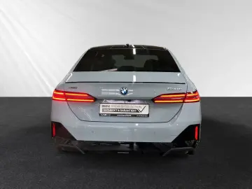 BMW 530e xDrive M Sport Pro AHK Pano B&W