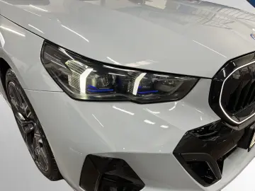 BMW 530e xDrive M Sport Pro AHK Pano B&W
