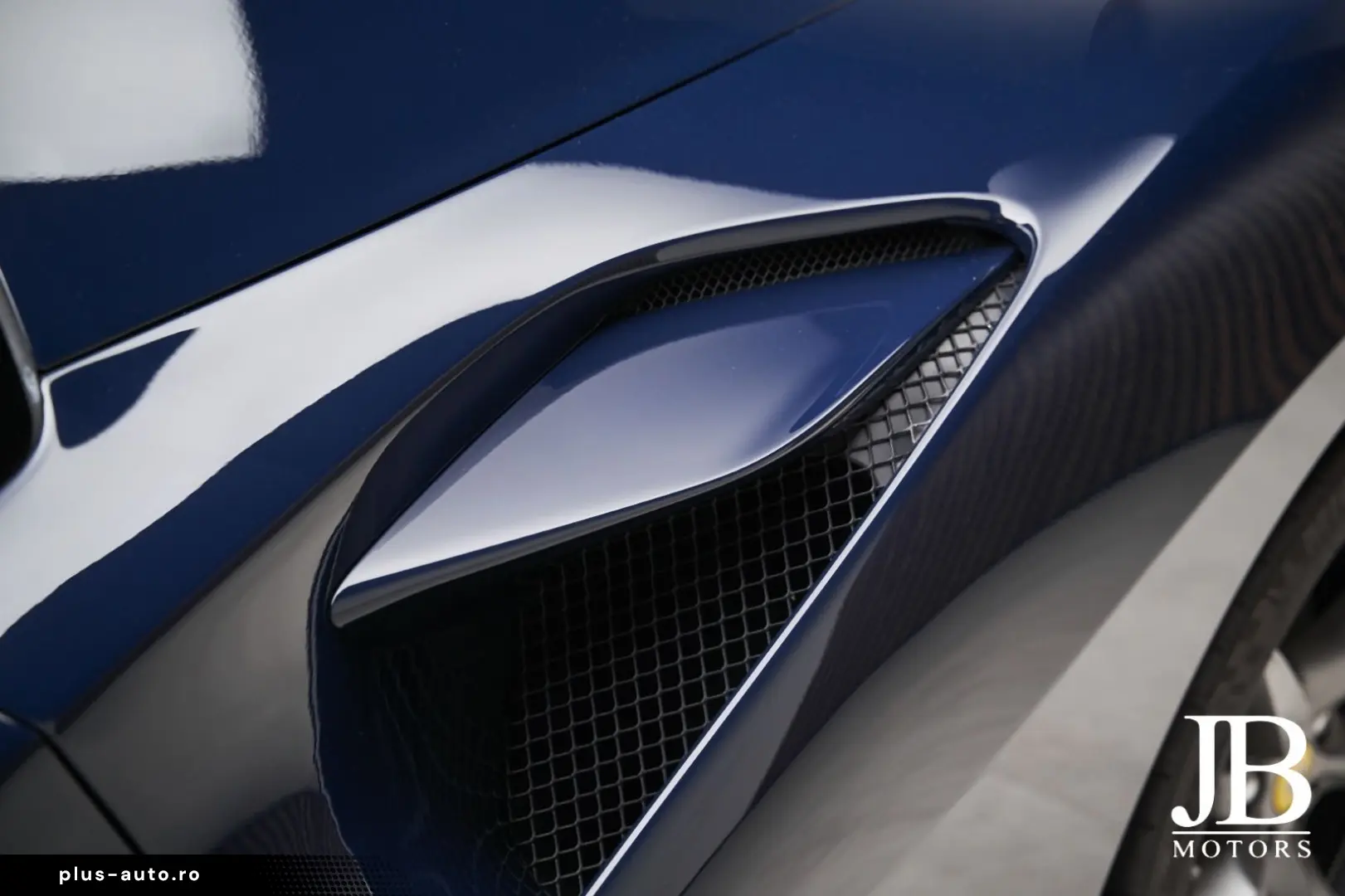 FERRARI F8 Spider Blu Pozzi Lift Racing Seats Scuderia