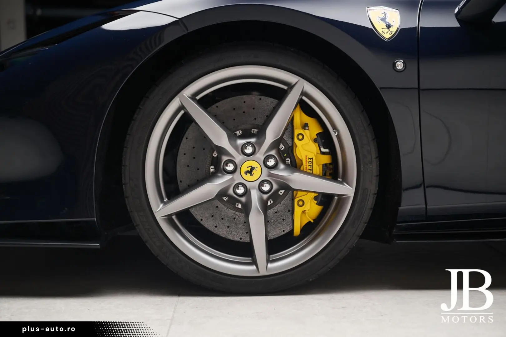 FERRARI F8 Spider Blu Pozzi Lift Racing Seats Scuderia