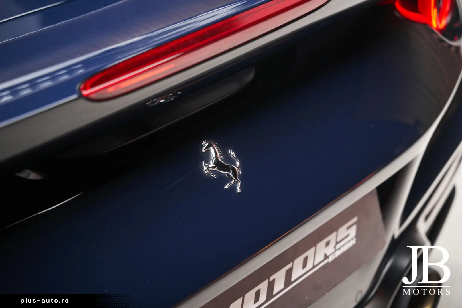 FERRARI F8 Spider Blu Pozzi Lift Racing Seats Scuderia