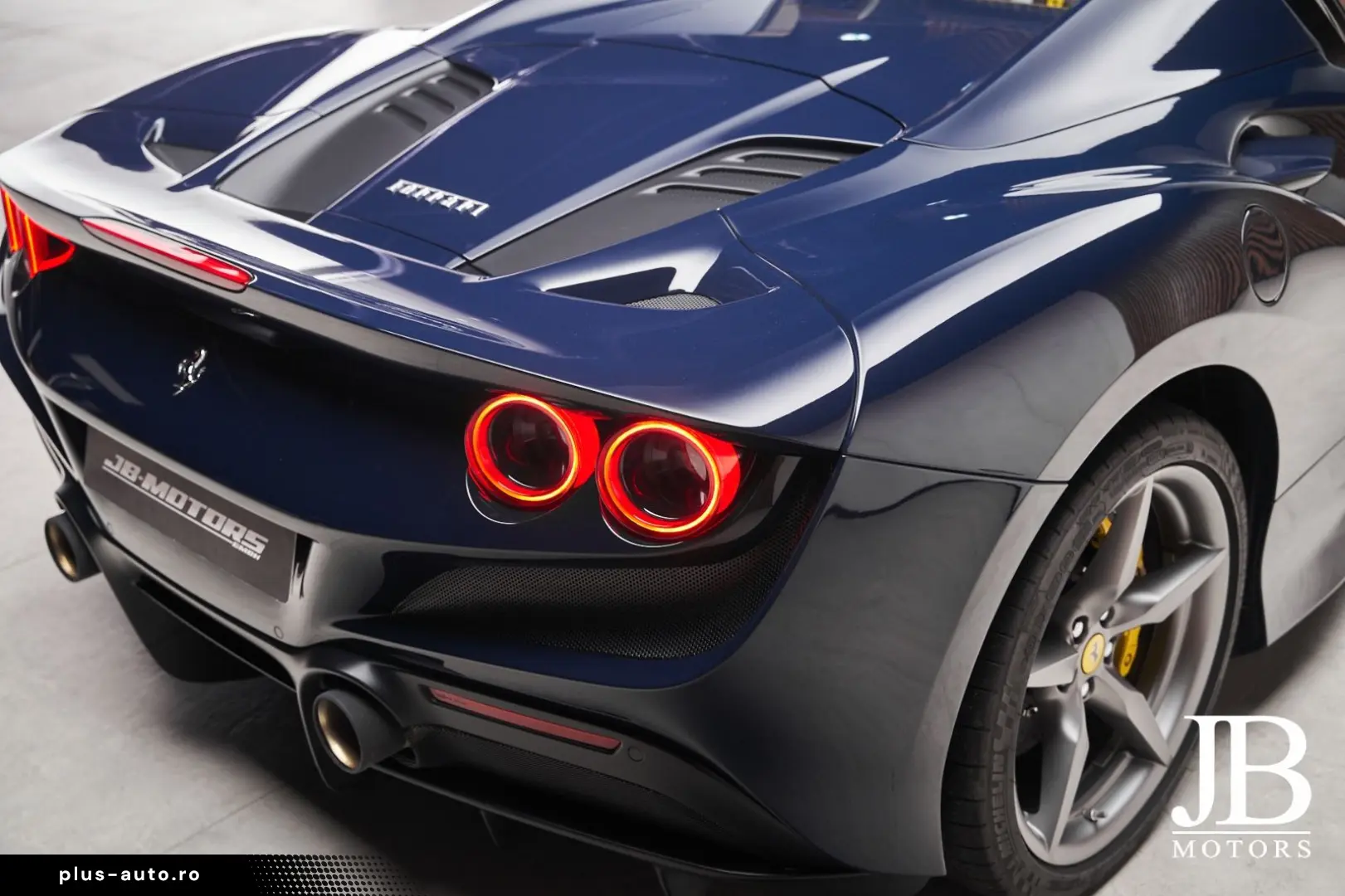 FERRARI F8 Spider Blu Pozzi Lift Racing Seats Scuderia