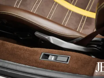 FERRARI F8 Spider Blu Pozzi Lift Racing Seats Scuderia