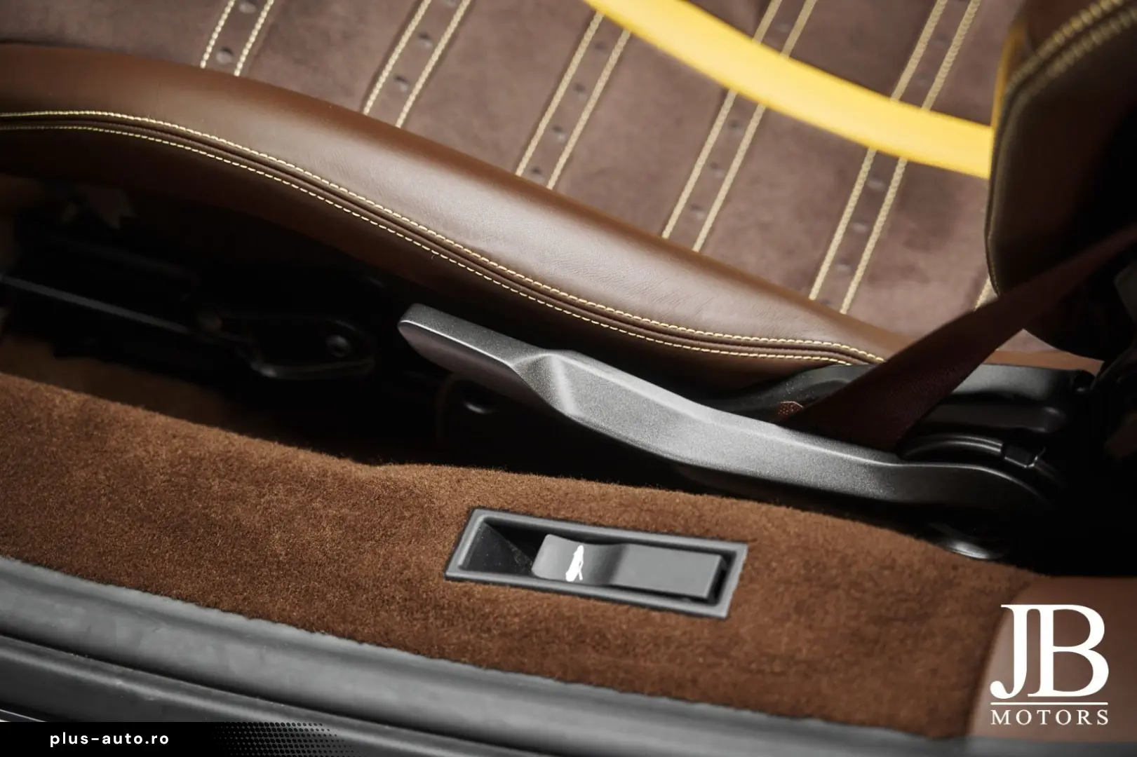 FERRARI F8 Spider Blu Pozzi Lift Racing Seats Scuderia