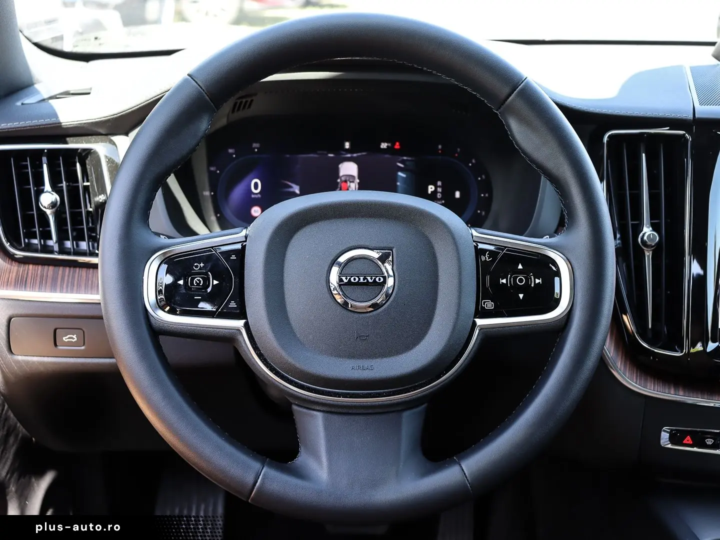 VOLVO XC60 Ultimate Dark AWD B5 Benzin EU6d HUD StandH