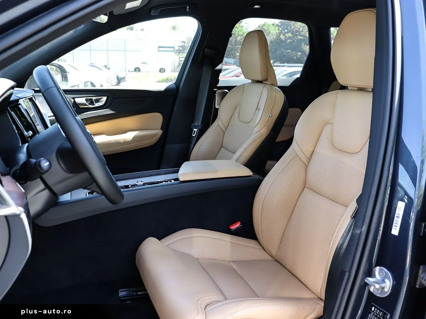 VOLVO XC60 Ultimate Dark AWD B5 Benzin EU6d HUD StandH