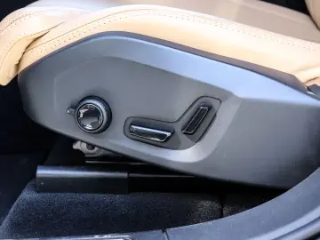 VOLVO XC60 Ultimate Dark AWD B5 Benzin EU6d HUD StandH