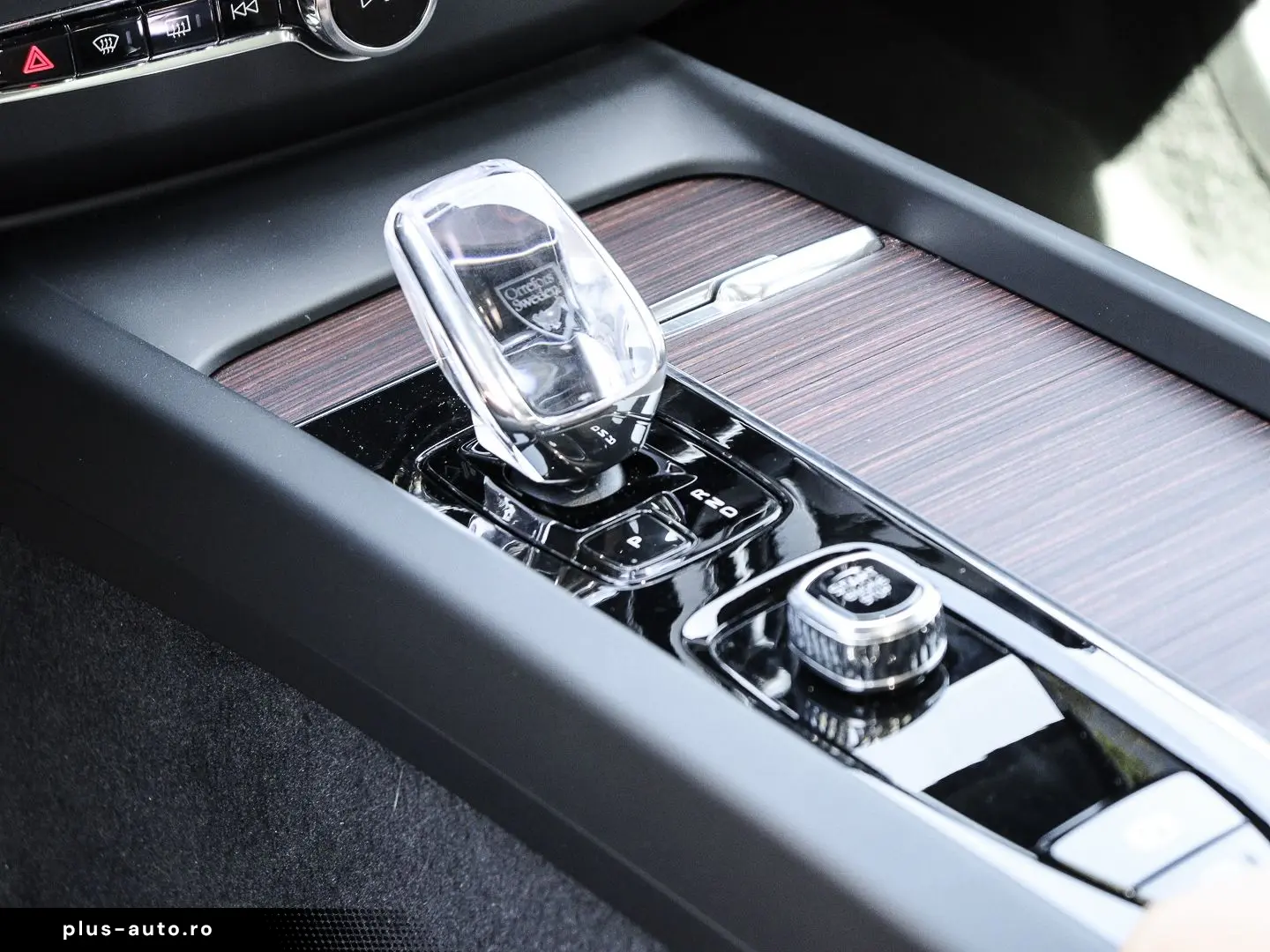 VOLVO XC60 Ultimate Dark AWD B5 Benzin EU6d HUD StandH