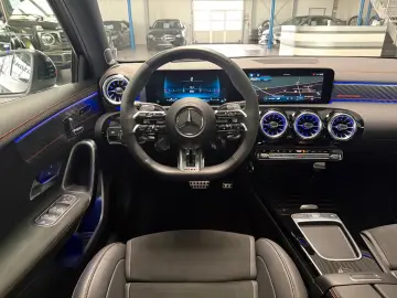 MERCEDES-BENZ A 45 AMG s 4M  Streetstyle Edition PRE&hellip;