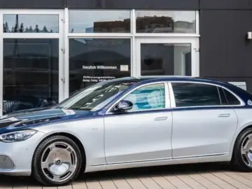 Mercedes-Benz MAYBACH S 680 4M 1 DIN 100 Limited Edition