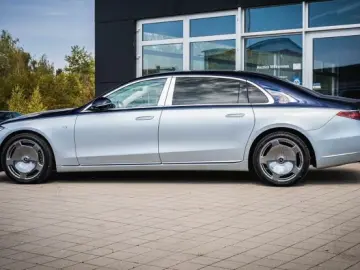 Mercedes-Benz MAYBACH S 680 4M 1 DIN 100 Limited Edition