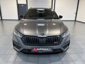 SKODA Octavia Combi 2.0 TDI   RS DSG ACC LED