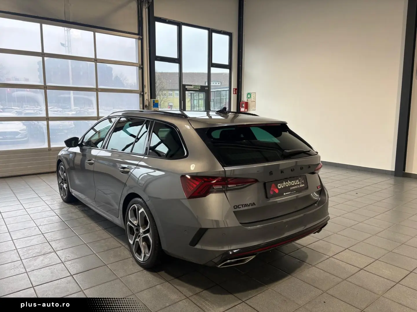 SKODA Octavia Combi 2.0 TDI   RS DSG ACC LED