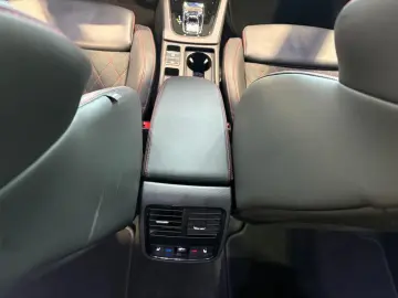 SKODA Octavia Combi 2.0 TDI   RS DSG ACC LED