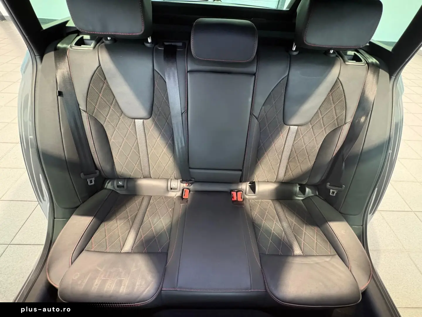 SKODA Octavia Combi 2.0 TDI   RS DSG ACC LED