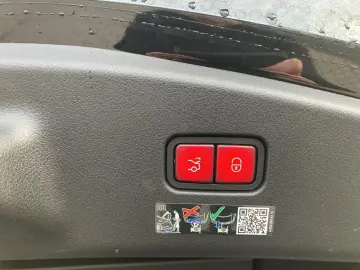 MERCEDES-BENZ CLE 450 4M Coupé AMG NIGHT DISTR DIG