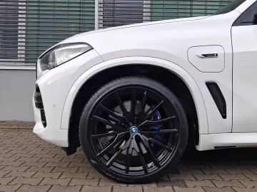 BMW X5 xDr45e iPerf M Sportpaket LED Navi