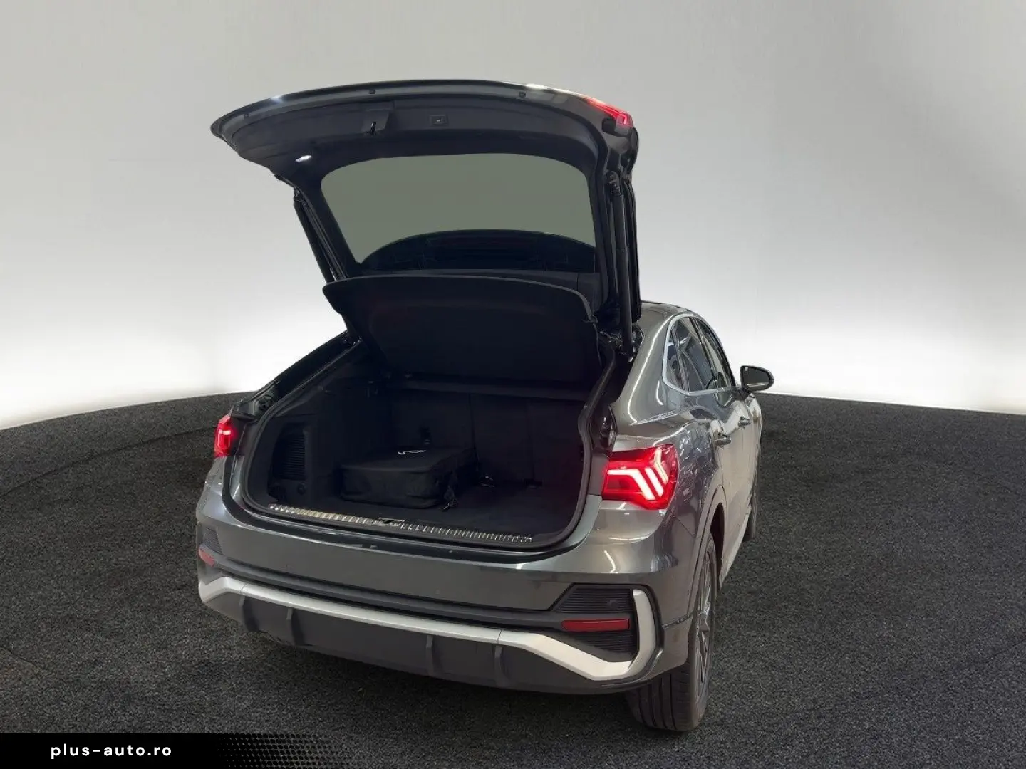 AUDI Q3 Sportback 45 TFSI e S line S tronic Pano AHK