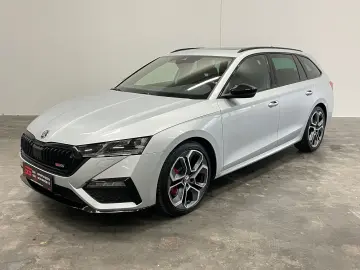 SKODA Octavia Combi RS Matrix Pano. Keyless AHK Kamera