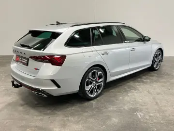 SKODA Octavia Combi RS Matrix Pano. Keyless AHK Kamera