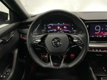 SKODA Octavia Combi RS Matrix Pano. Keyless AHK Kamera