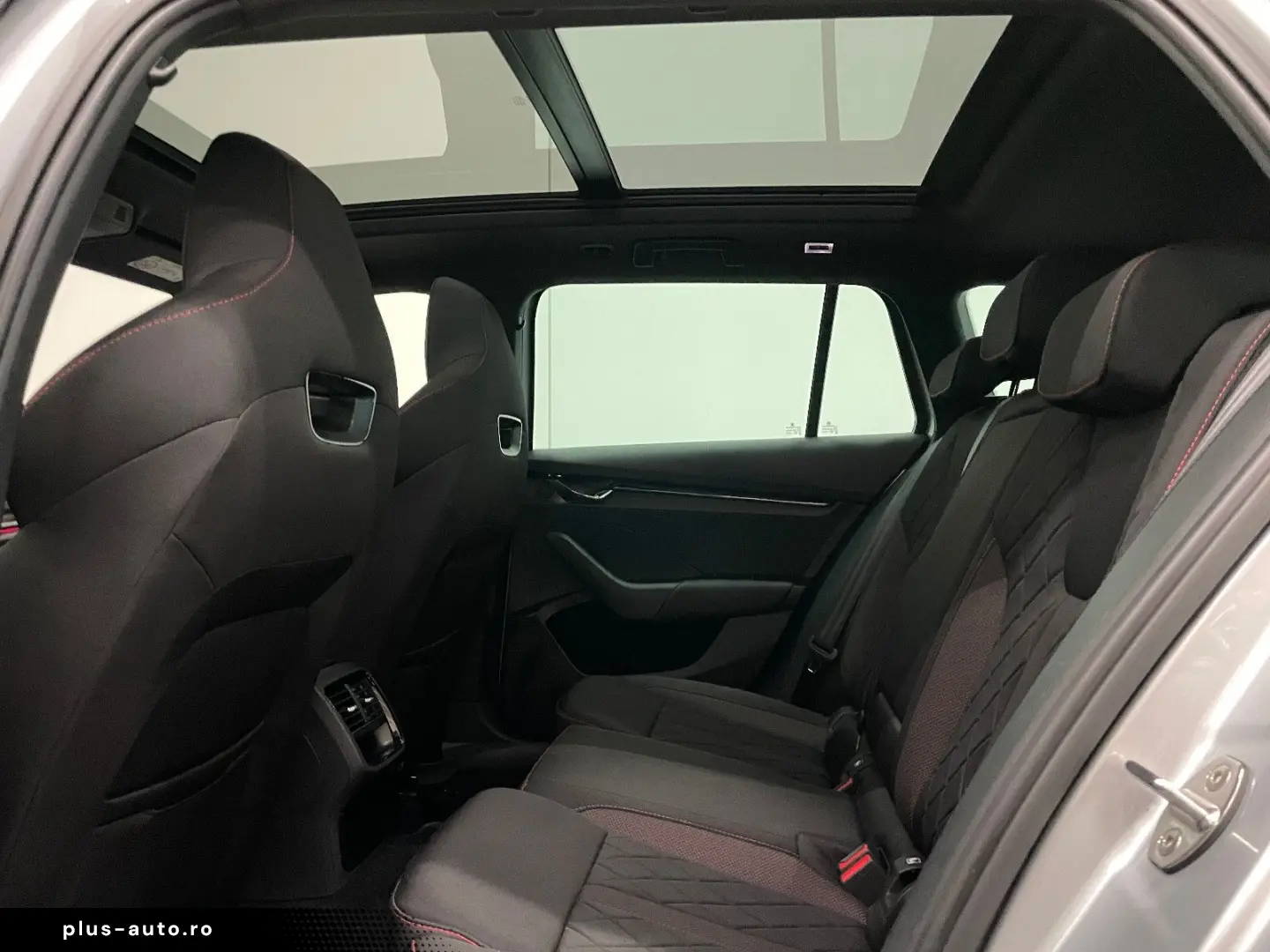 SKODA Octavia Combi RS Matrix Pano. Keyless AHK Kamera