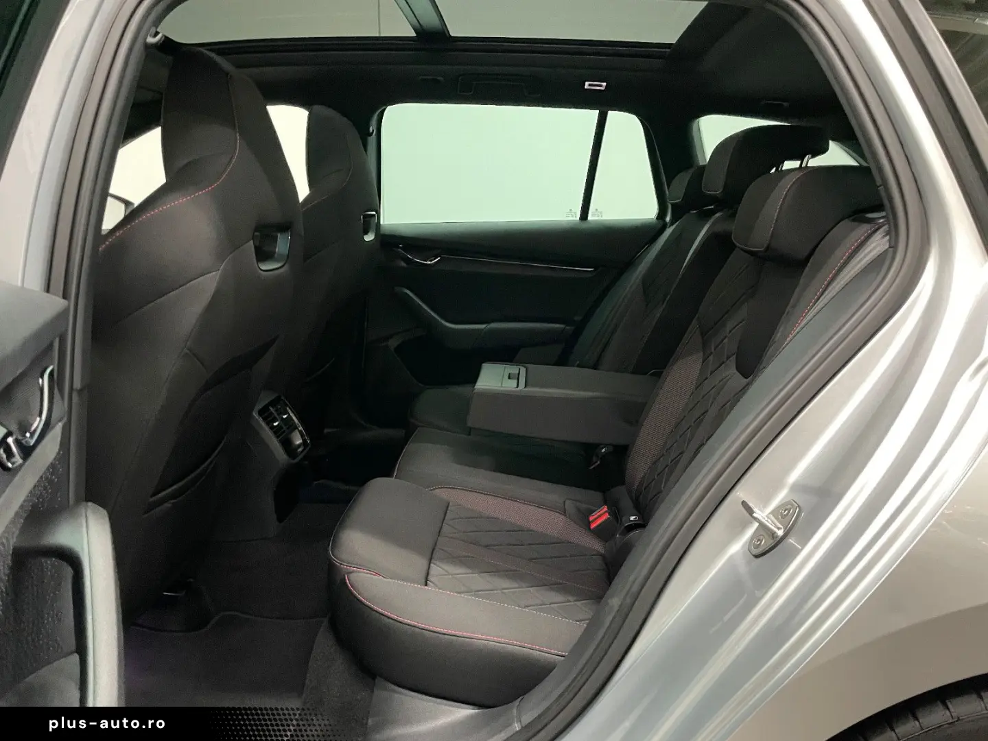 SKODA Octavia Combi RS Matrix Pano. Keyless AHK Kamera