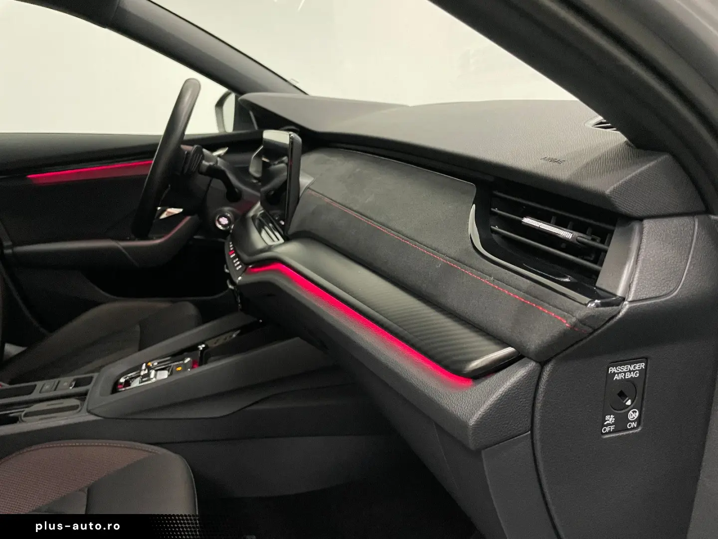 SKODA Octavia Combi RS Matrix Pano. Keyless AHK Kamera