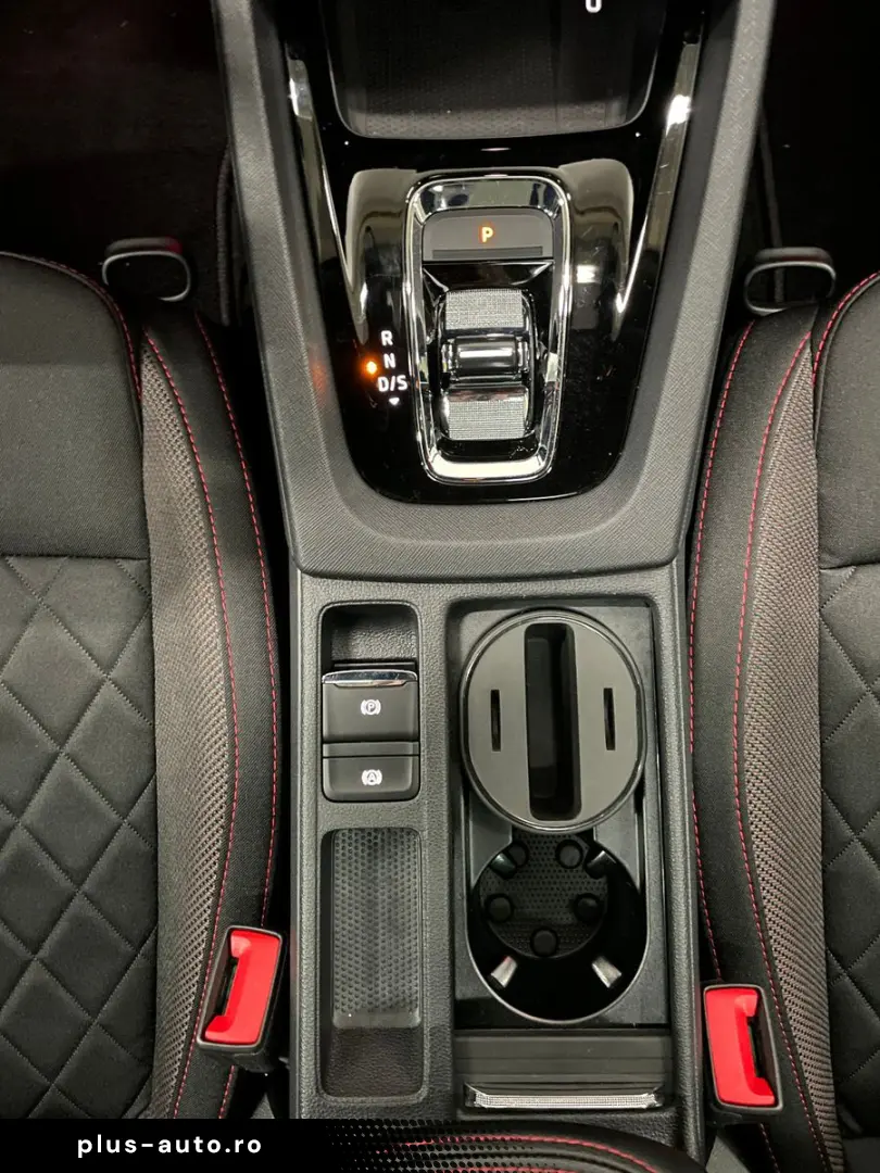 SKODA Octavia Combi RS Matrix Pano. Keyless AHK Kamera