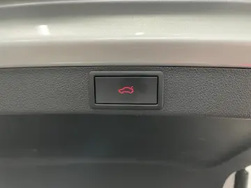 SKODA Octavia Combi RS Matrix Pano. Keyless AHK Kamera