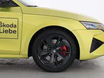 SKODA OCTAVIA COMBI RS 2.0TSI DSG NAVI MATRIX-LED