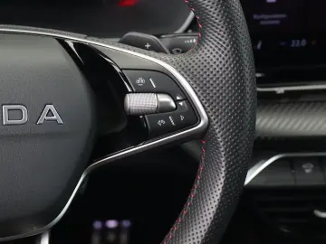 SKODA OCTAVIA COMBI RS 2.0TSI DSG NAVI MATRIX-LED