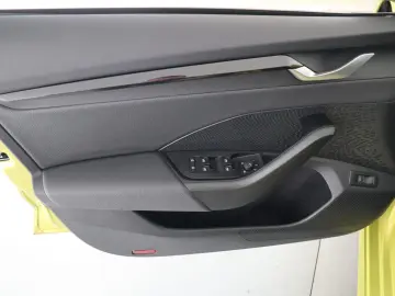 SKODA OCTAVIA COMBI RS 2.0TSI DSG NAVI MATRIX-LED