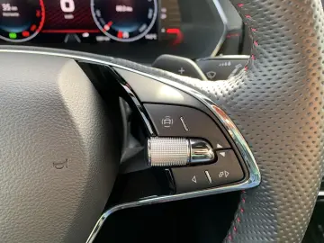 SKODA Octavia 2.0TSI DSG RS el.Klappe ACC Winterpaket