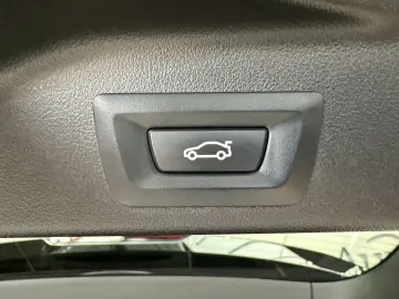 BMW X5 xDrive30d M-Sport NAV LED AHK