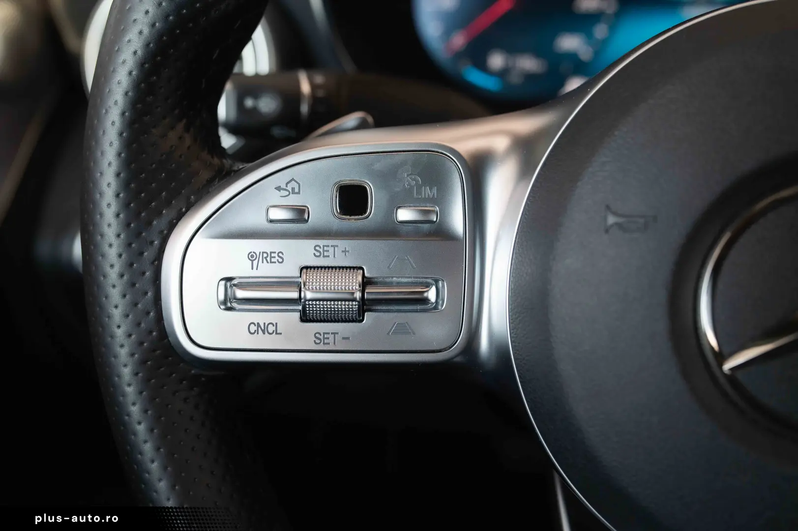 Mercedes-Benz C 400 4Matic 9G-TRONIC AMG Line