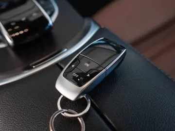 Mercedes-Benz C 400 4Matic 9G-TRONIC AMG Line