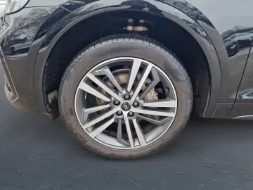 AUDI Q5 Sportback 40 TDI qu S line NAVI AHK 20  Kam.